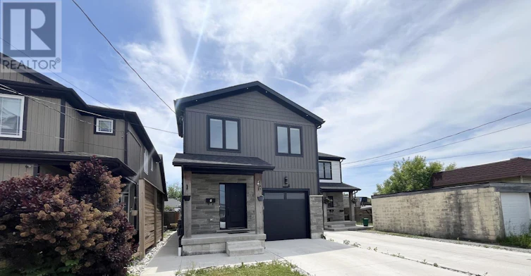 4 Keswick Street, St. Catharines, ON, L2P 1L9 - 3
