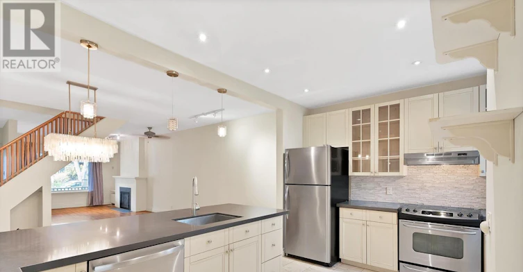 MAIN-25 Dixon Avenue, Toronto, ON, M4L 1N2 - 17