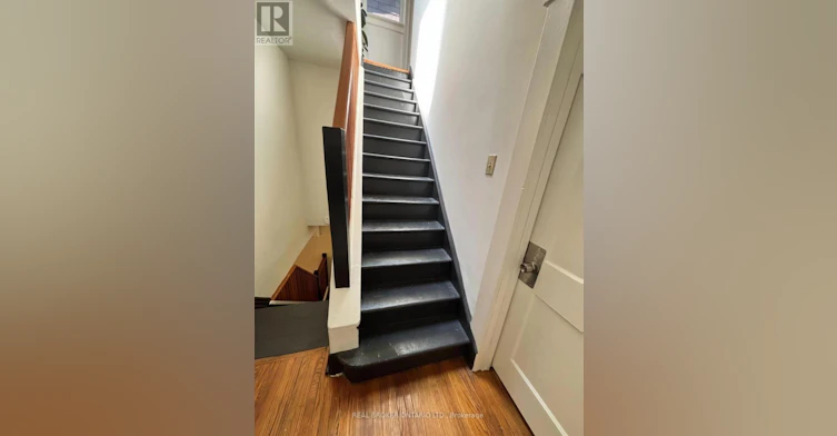 MAIN-25 Dixon Avenue, Toronto, ON, M4L 1N2 - 29
