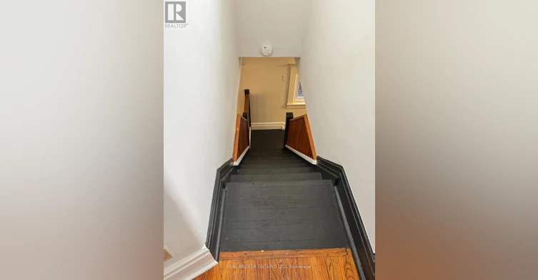 MAIN-25 Dixon Avenue, Toronto, ON, M4L 1N2 - 28