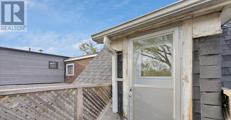 MAIN-25 Dixon Avenue, Toronto, ON, M4L 1N2 - 41