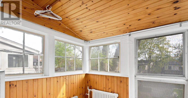 MAIN-25 Dixon Avenue, Toronto, ON, M4L 1N2 - 35