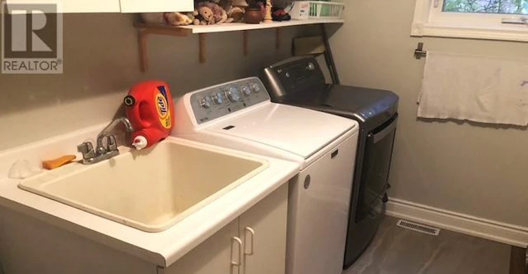 BASEMENT APARTMENT-4833 Wild Rose Street, Mississauga, ON, L5M 5M8 - 11