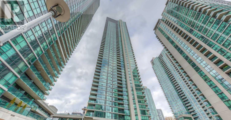 301-18 Harbour Street, Toronto, ON, M5J 2Z6