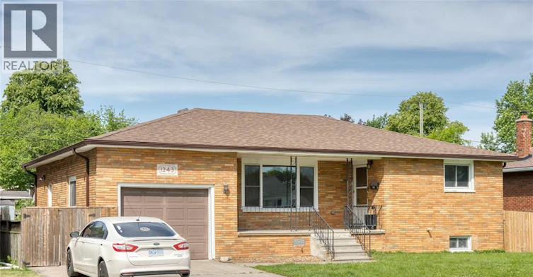 1243 Westcott Road, Windsor, ON, N8Y 4B9 - 4