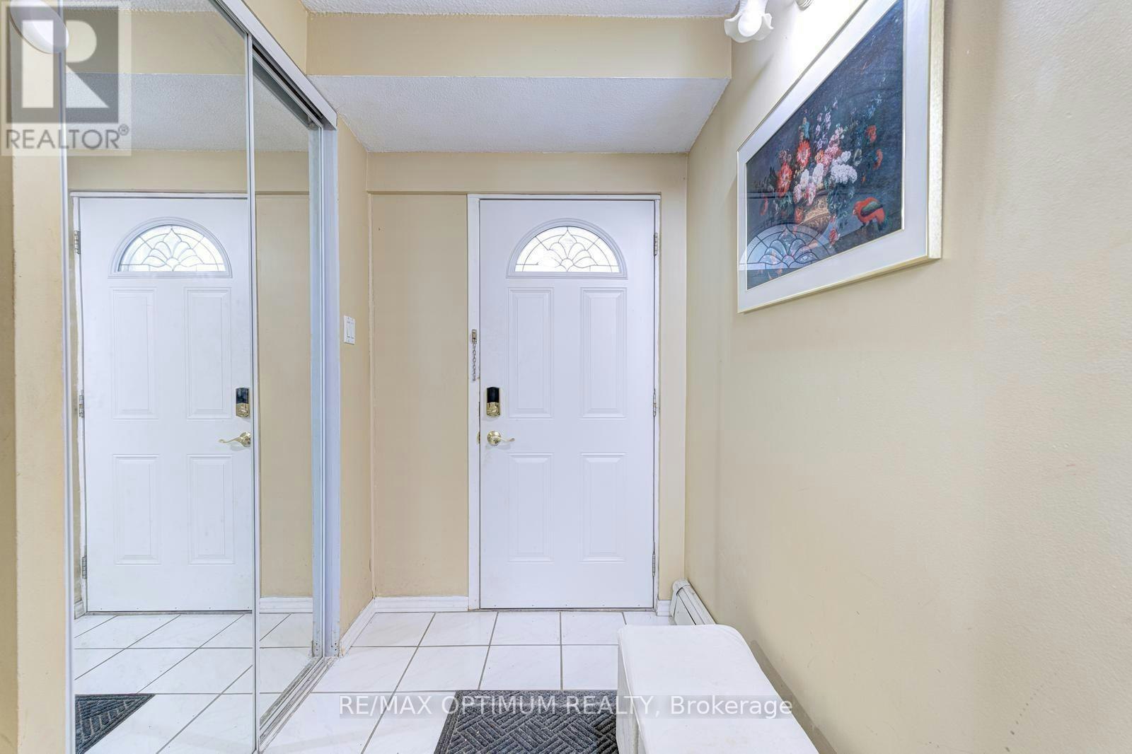 152-180 Mississauga Valley Boulevard, Mississauga, ON, L5A 3M2 - 4