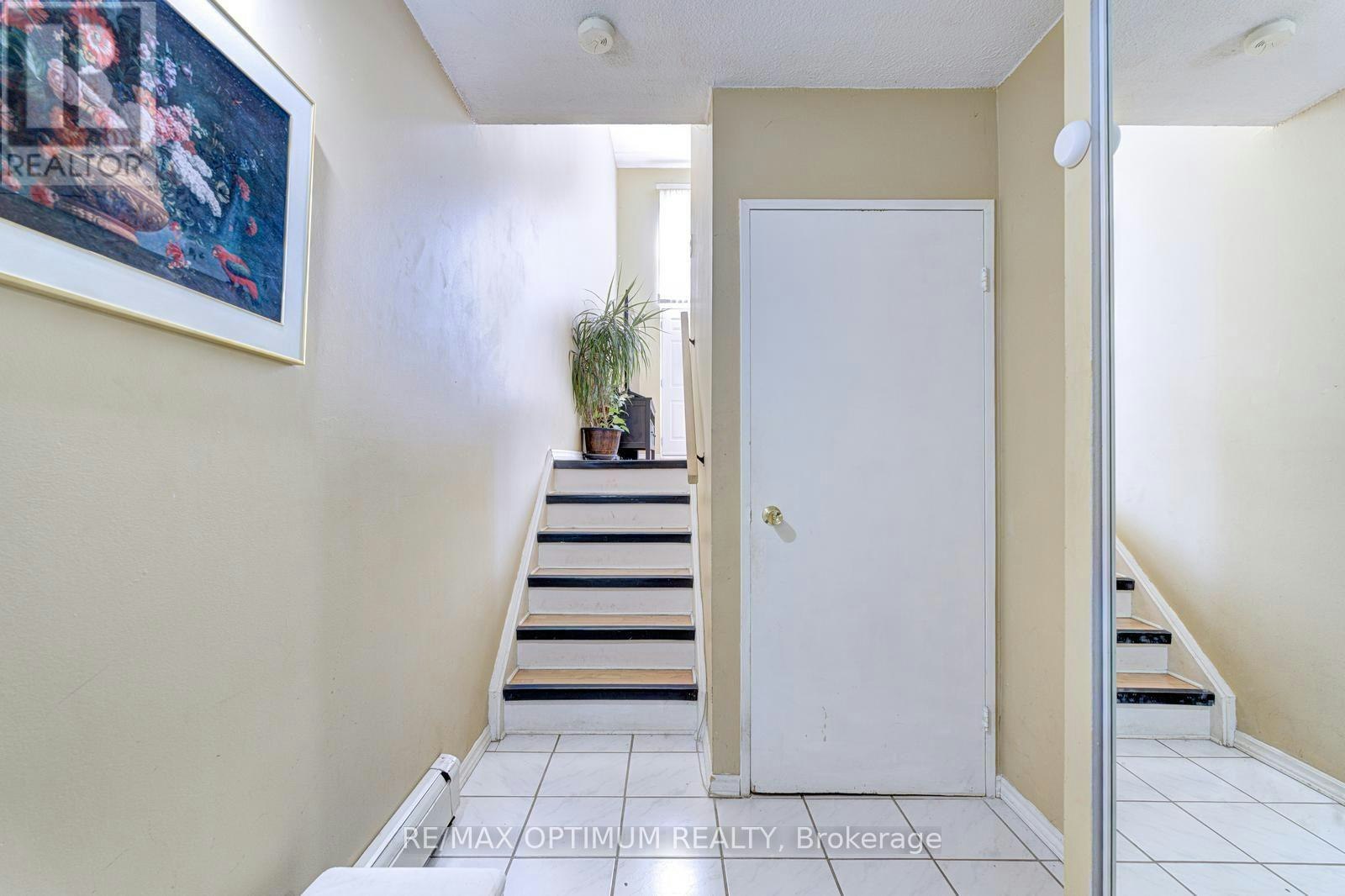 152-180 Mississauga Valley Boulevard, Mississauga, ON, L5A 3M2 - 5