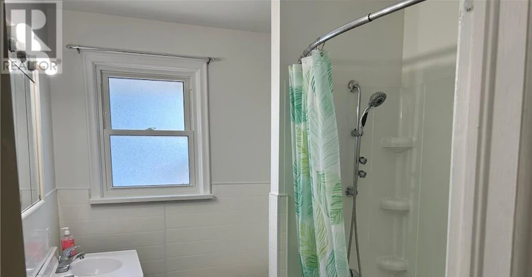 UPPER-834 David Street, Welland, ON, L3B 2C3 - 16