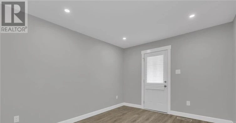 MAIN-27 St George Street, St. Catharines, ON, L2M 5P4 - 6