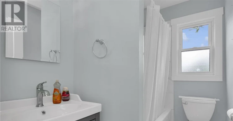 MAIN-27 St George Street, St. Catharines, ON, L2M 5P4 - 9