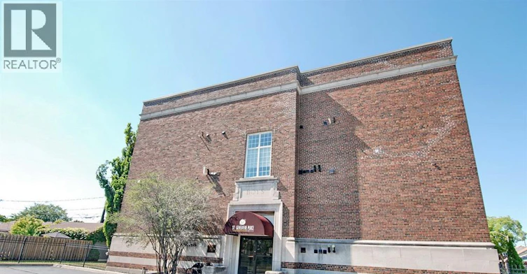 301-647 Irvine, Windsor, ON, N8X 2J4 - 3