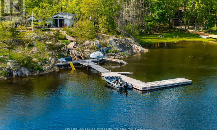 1810-6932 / Bone Island Island