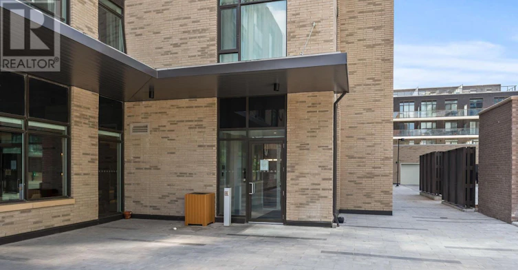 215-55 Duke Street, Kitchener, ON, N2H 0C9 - 2