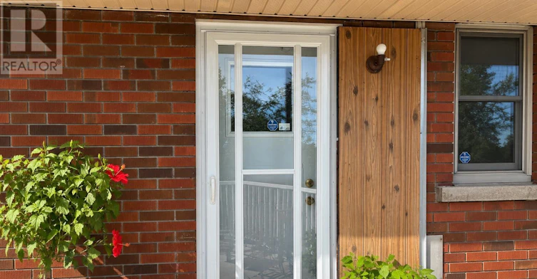 23 Camille Court, Hamilton, ON, L8T 2C8 - 3
