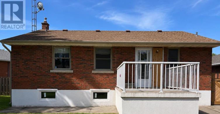 23 Camille Court, Hamilton, ON, L8T 2C8 - 23