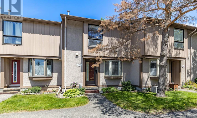 1897 Stonehenge Crescent