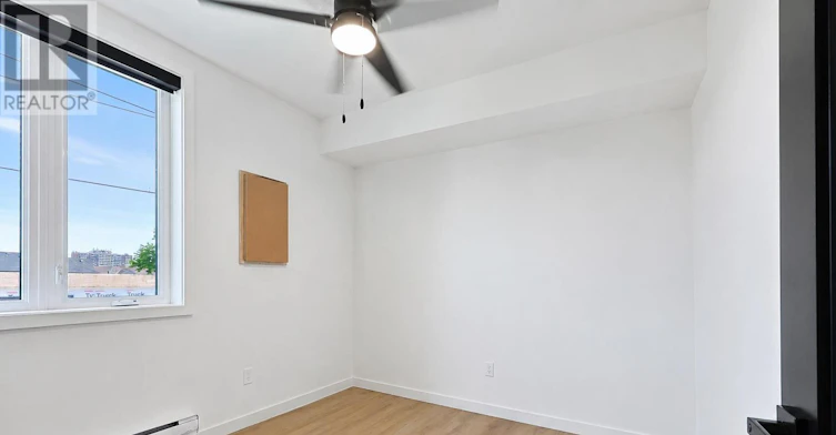4-159 Locksley Avenue, Toronto, ON, M6B 3N6 - 14