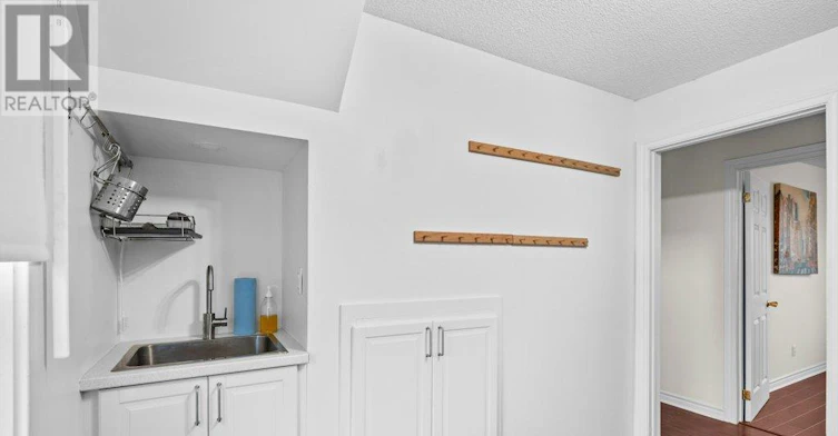 UPPER-15 Melrose Avenue N, Hamilton, ON, L8L 6X3 - 3