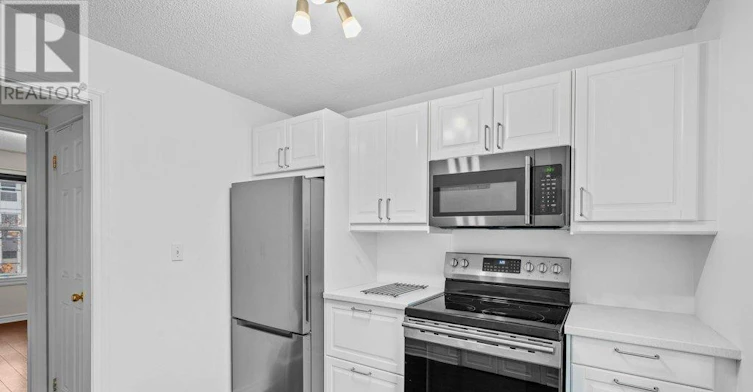 UPPER-15 Melrose Avenue N, Hamilton, ON, L8L 6X3 - 2