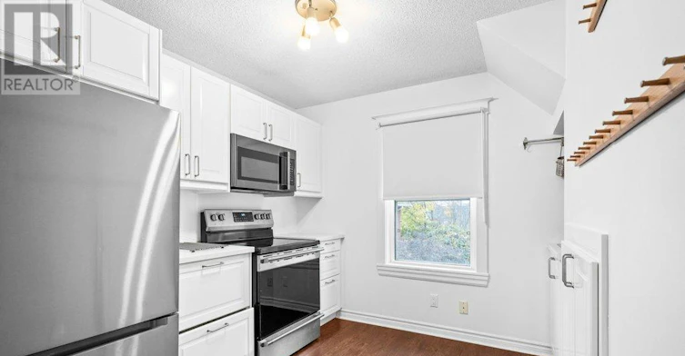 UPPER-15 Melrose Avenue N, Hamilton, ON, L8L 6X3