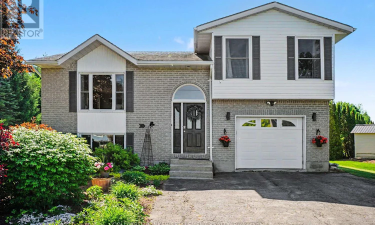 12 Cornell Crescent