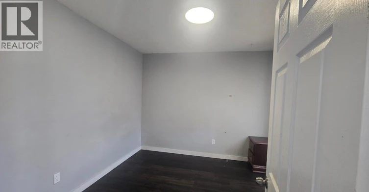 MAIN-1018 California Avenue, Windsor, ON, N9B 2Z7 - 9