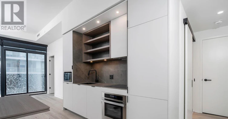 3908-55 Charles Street E, Toronto, ON, M4Y 0J1