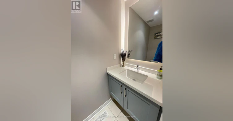 BSMT-90 Maverick Crescent, Vaughan, ON, L6A 4L1 - 11