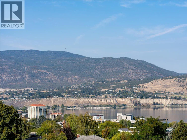 745 E Westminster Avenue, Penticton, BC, V2A 1J2 - 3