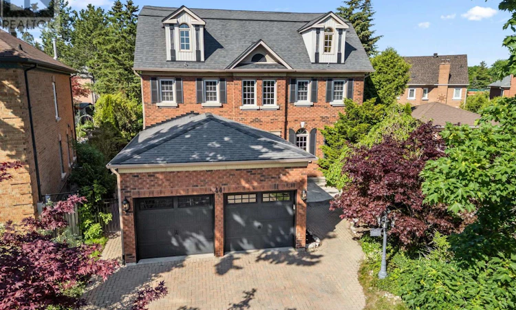 44 Gatcombe Circle