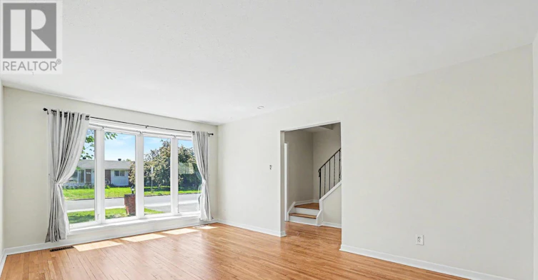 29 Aldercrest Drive, Ottawa, ON, K2G 1P8 - 3