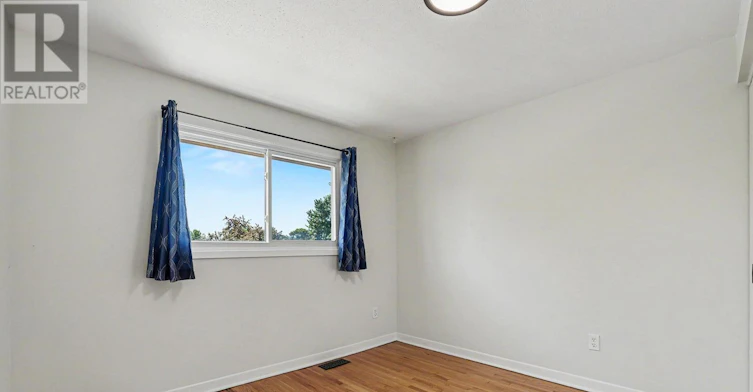 29 Aldercrest Drive, Ottawa, ON, K2G 1P8 - 10
