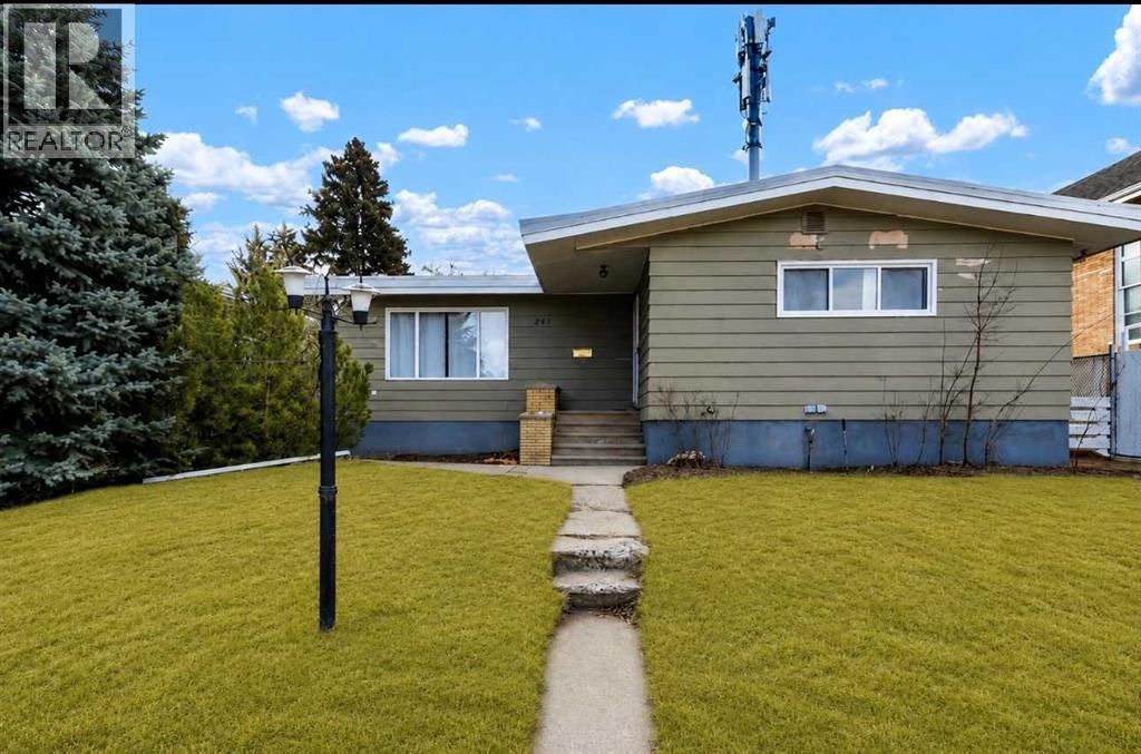 261 9 Street SW, Medicine Hat, AB, T1A 4N8