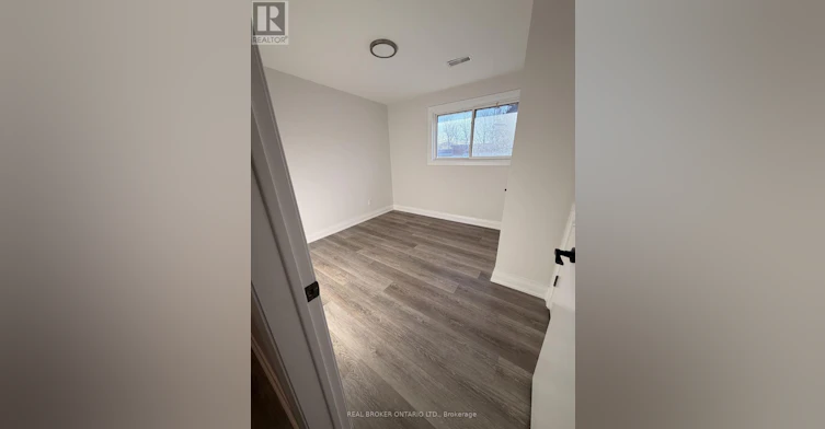 MAIN-653 Athol Street E, Oshawa, ON, L1H 1M2 - 12