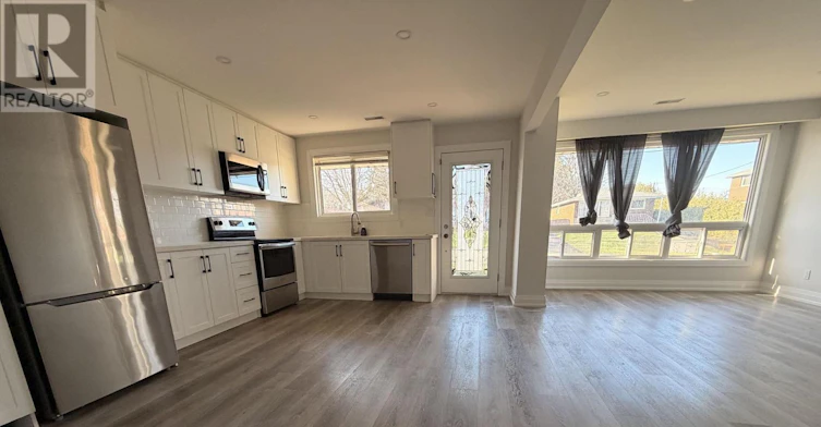 MAIN-653 Athol Street E, Oshawa, ON, L1H 1M2 - 17