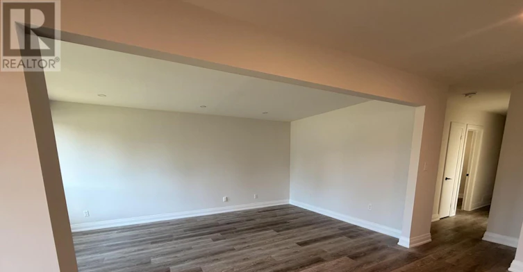 MAIN-653 Athol Street E, Oshawa, ON, L1H 1M2 - 4