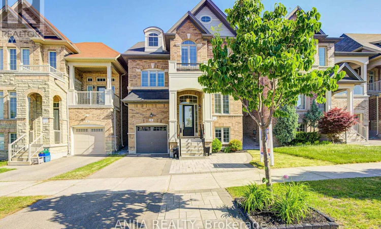 8 Beckett Avenue