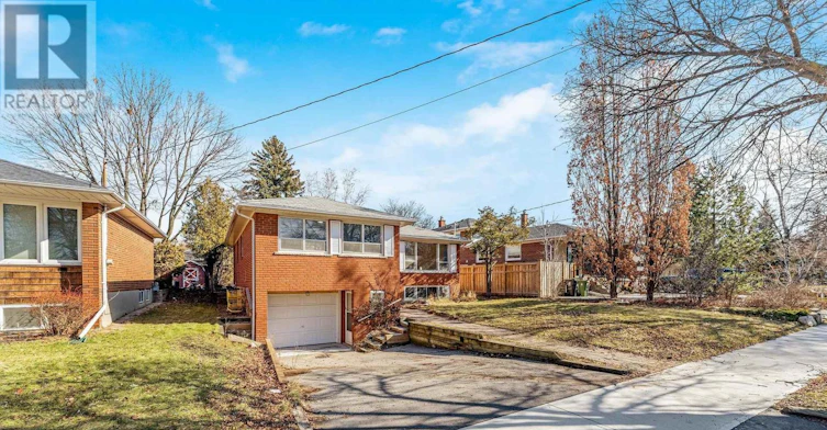 113 Poynter Drive, Toronto, ON, M9R 1L7 - 2