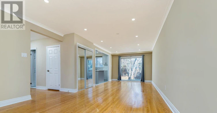 113 Poynter Drive, Toronto, ON, M9R 1L7 - 9