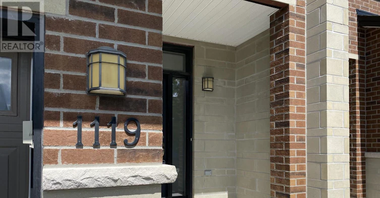 1119 Tischart Crescent, Ottawa, ON, K2T 0G4 - 2
