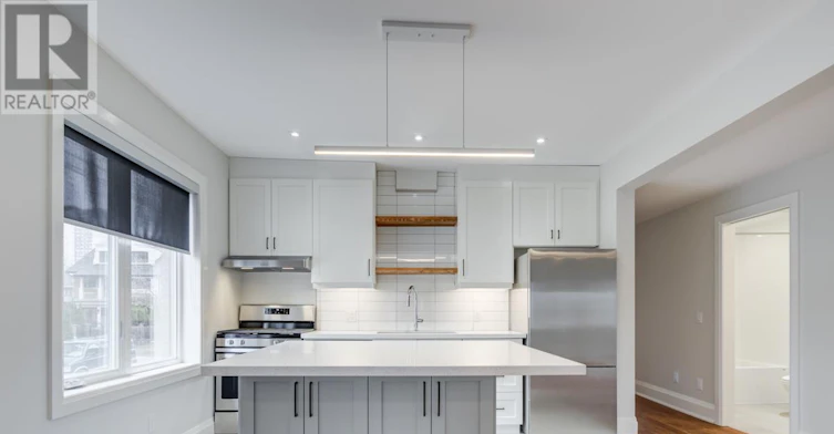 MAIN-129 Hilton Avenue, Toronto, ON, M5R 3E8 - 9