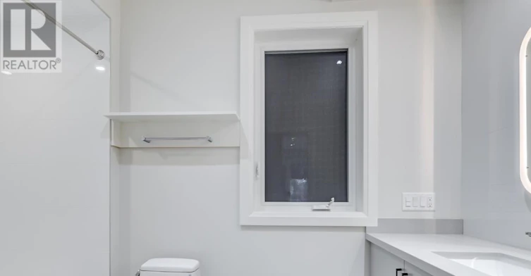 MAIN-129 Hilton Avenue, Toronto, ON, M5R 3E8 - 16