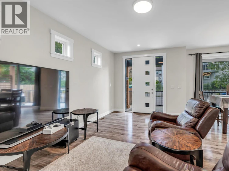 102-436 Pickering Street, Penticton, BC, V2A 4H2 - 7
