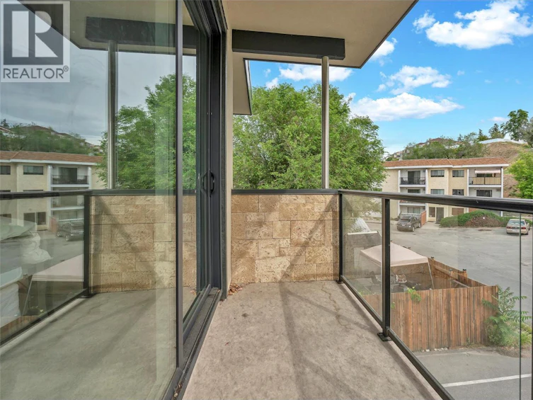 102-436 Pickering Street, Penticton, BC, V2A 4H2 - 23