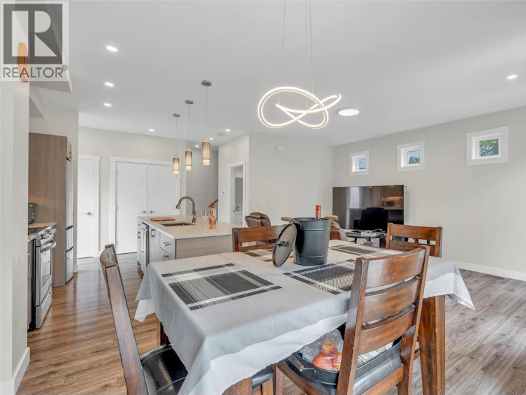 102-436 Pickering Street, Penticton, BC, V2A 4H2 - 12