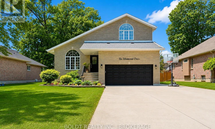 10 Westwood Drive