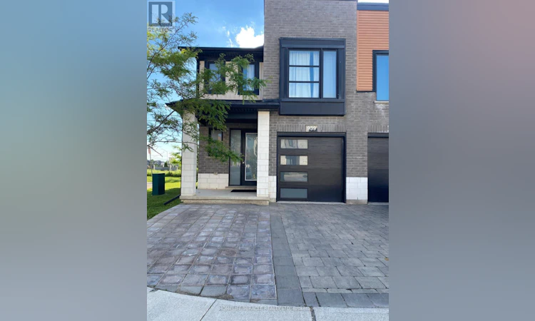 939 Village Square WEST