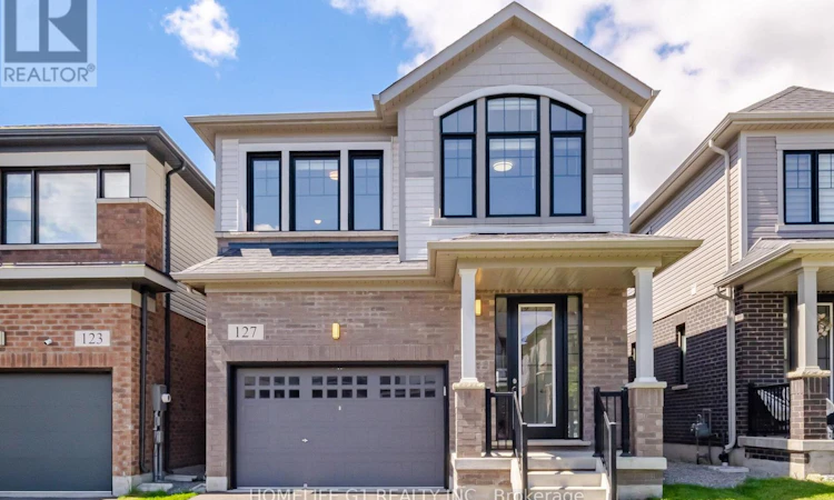 127 Fairey Crescent