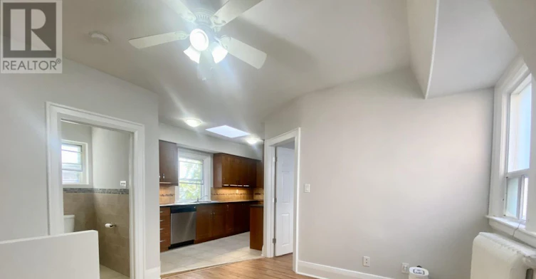 E-341 St Clair Avenue W, Toronto, ON, M5P 1N3 - 15