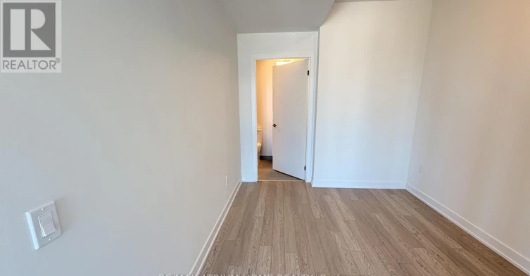 807-5 Quarrington Lane, Toronto, ON, M3C 0S5 - 13
